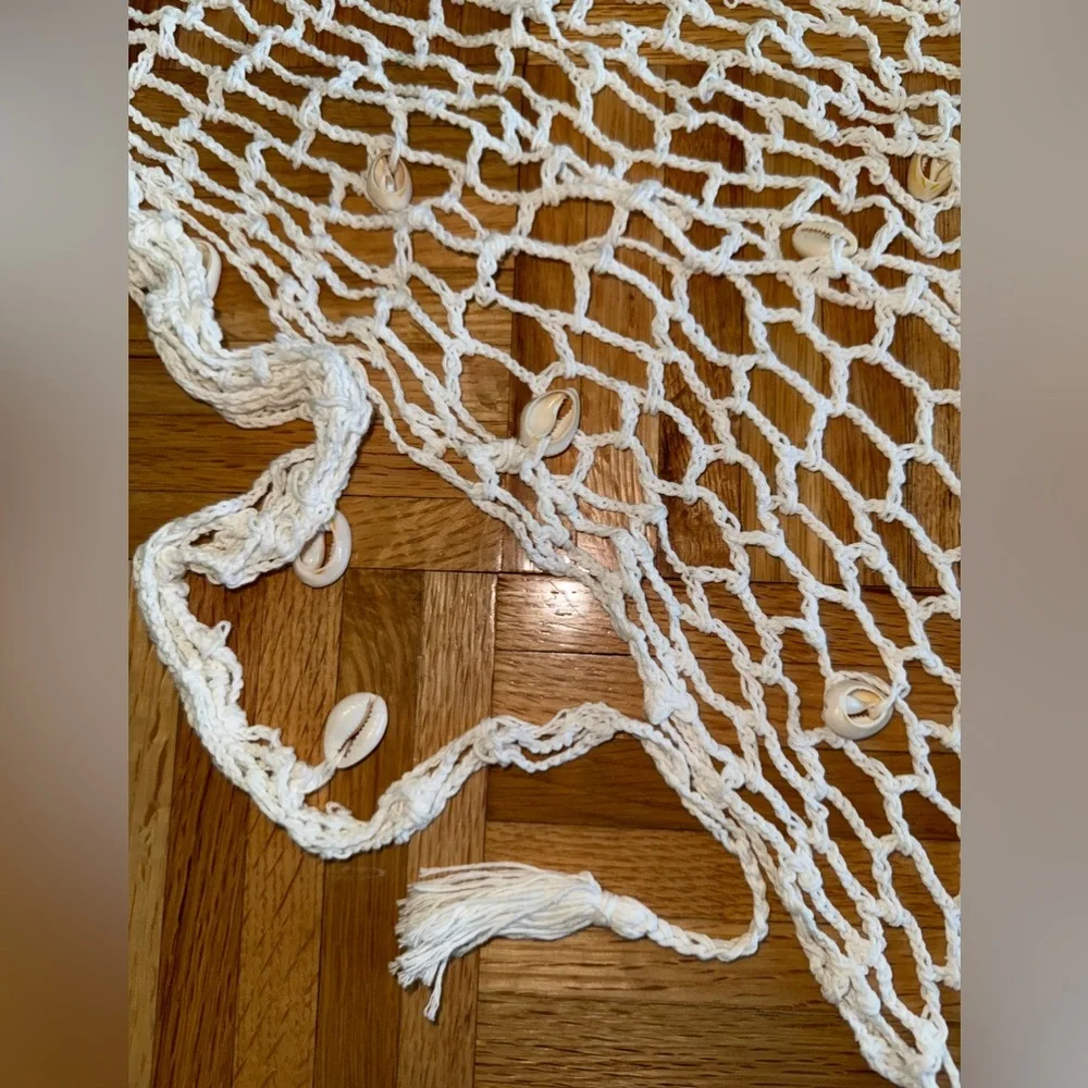 Crocheted Seashell Bikini & Mermaid Wrap - Picture 5 of 6